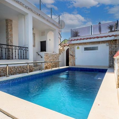 Holiday House Iva Слатине Екстериор снимка