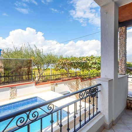 Holiday House Iva Слатине Екстериор снимка