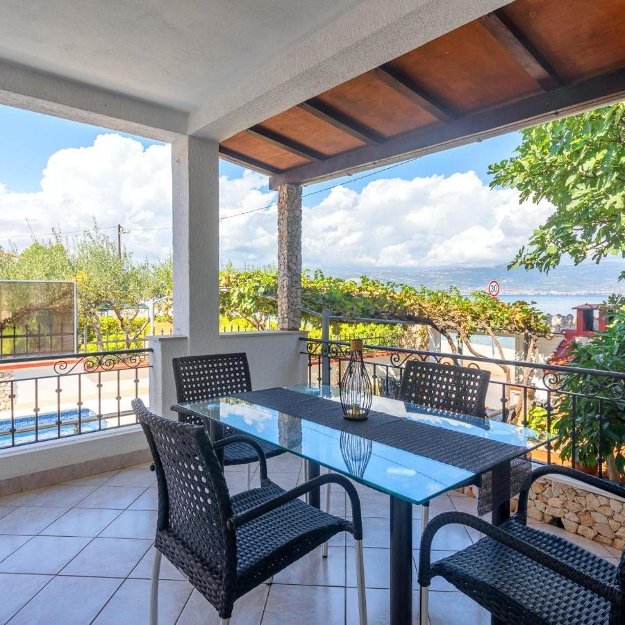 Holiday House Iva Слатине Екстериор снимка