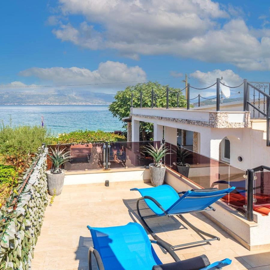Holiday House Iva Слатине Екстериор снимка