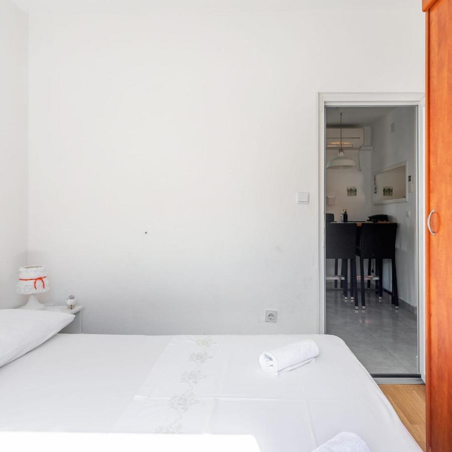 Holiday House Iva Слатине Екстериор снимка
