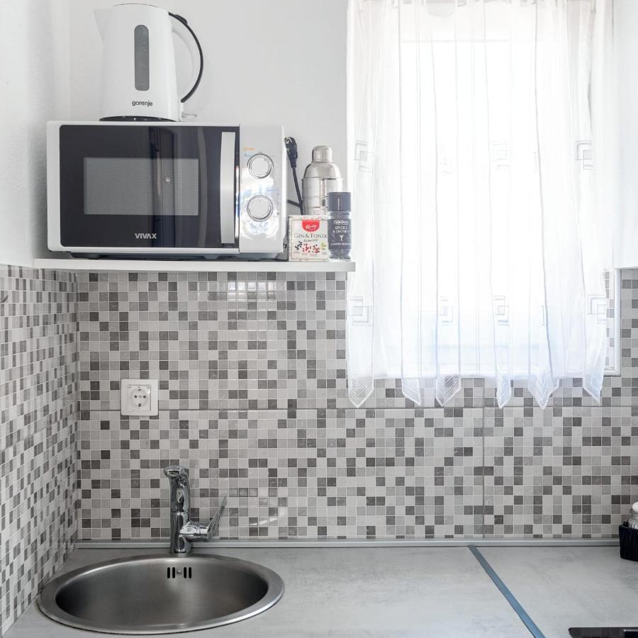 Holiday House Iva Слатине Екстериор снимка